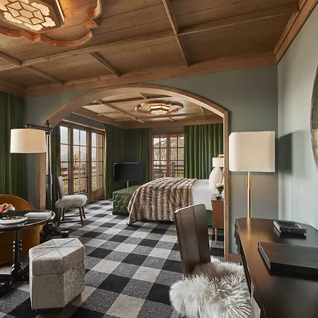 Apogee Courchevel, Oetker Куршевель