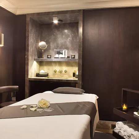 מלון Apogee Courchevel, Oetker קורשבל