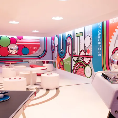 Apogee Courchevel, Oetker מלון קורשבל