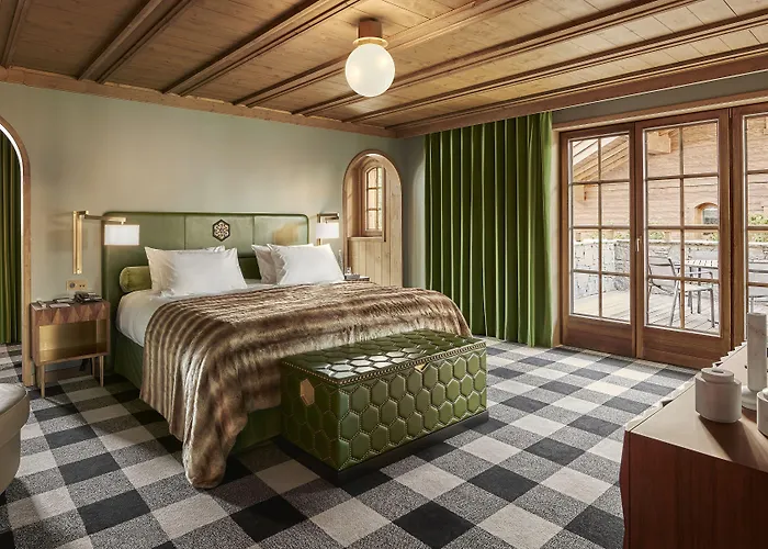 Apogee Courchevel, Oetker 5*